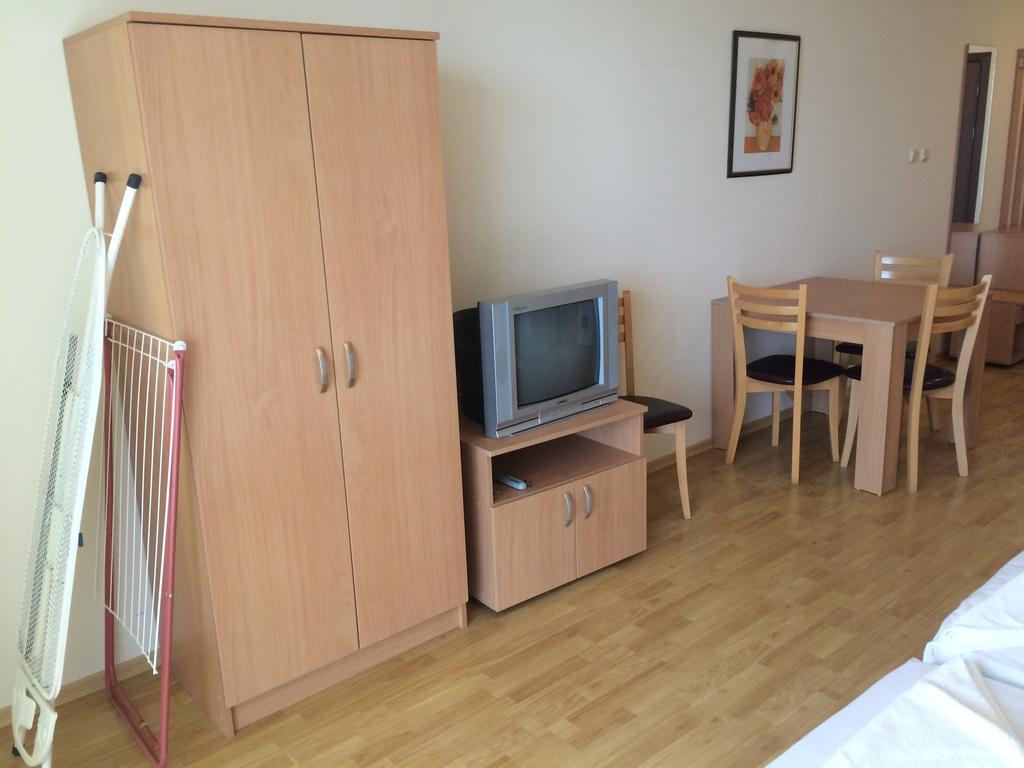 Panorama Beach Apartments Nesebar Room photo