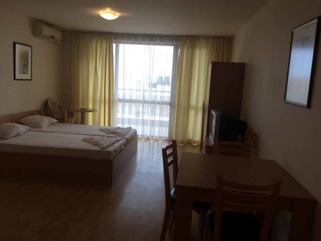 Panorama Beach Apartments Nesebar Room photo